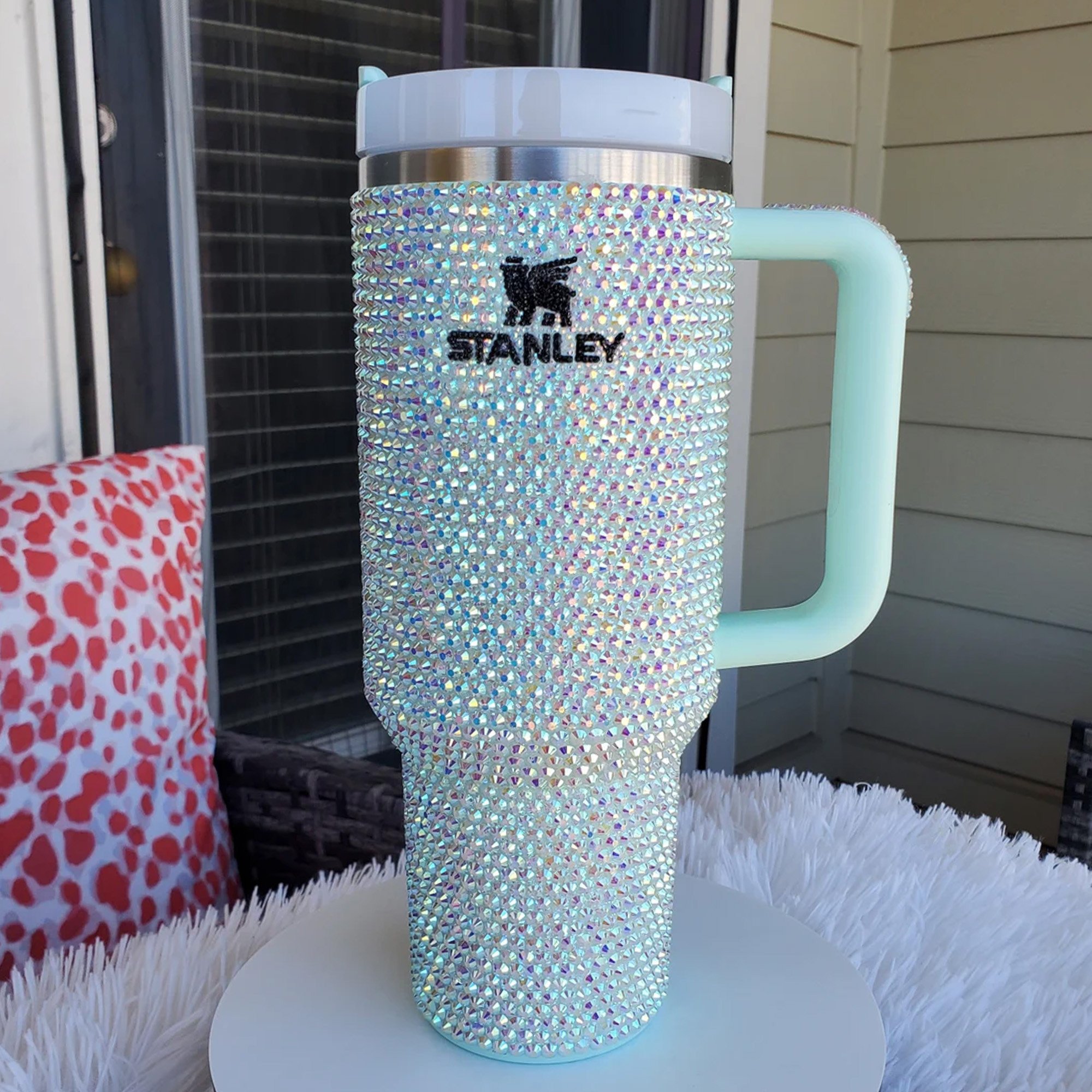 Rhinestone Bling Hello Kitty Cartoon Custom Stanley Cup 40 oz 30 oz Tumbler With Handle