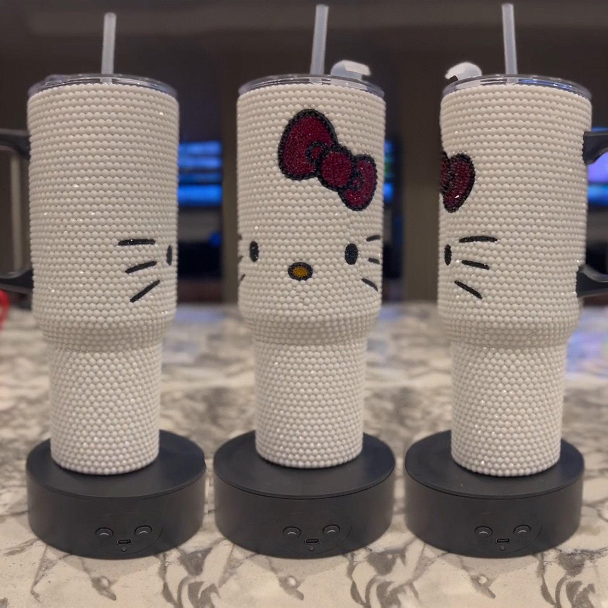 Rhinestone Bling Hello Kitty Cartoon Custom Stanley Cup 40 oz 30 oz Tumbler With Handle