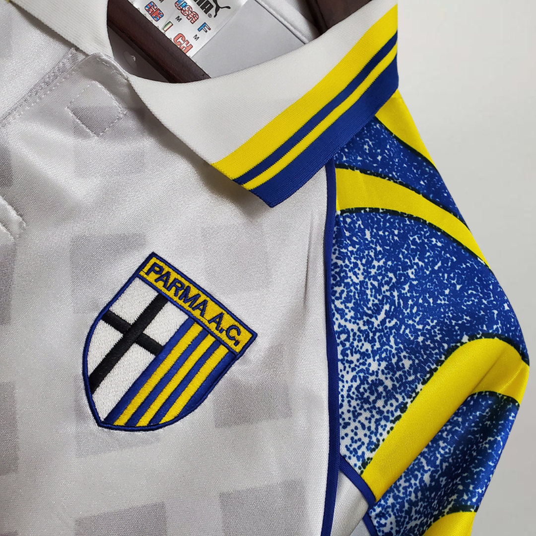 Dettaglio_logo_maglia_Parma_1995_96.png