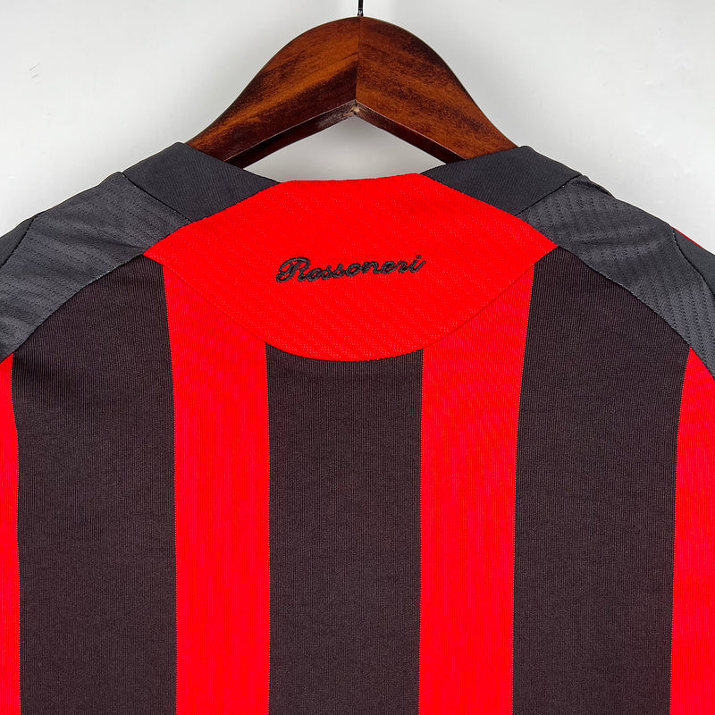 Dettaglio_maglia_Milan_2008_09.jpg