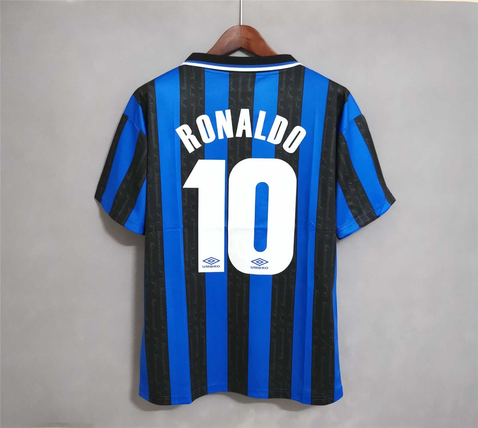 INTER97-98HOMARONALDO_2.jpg