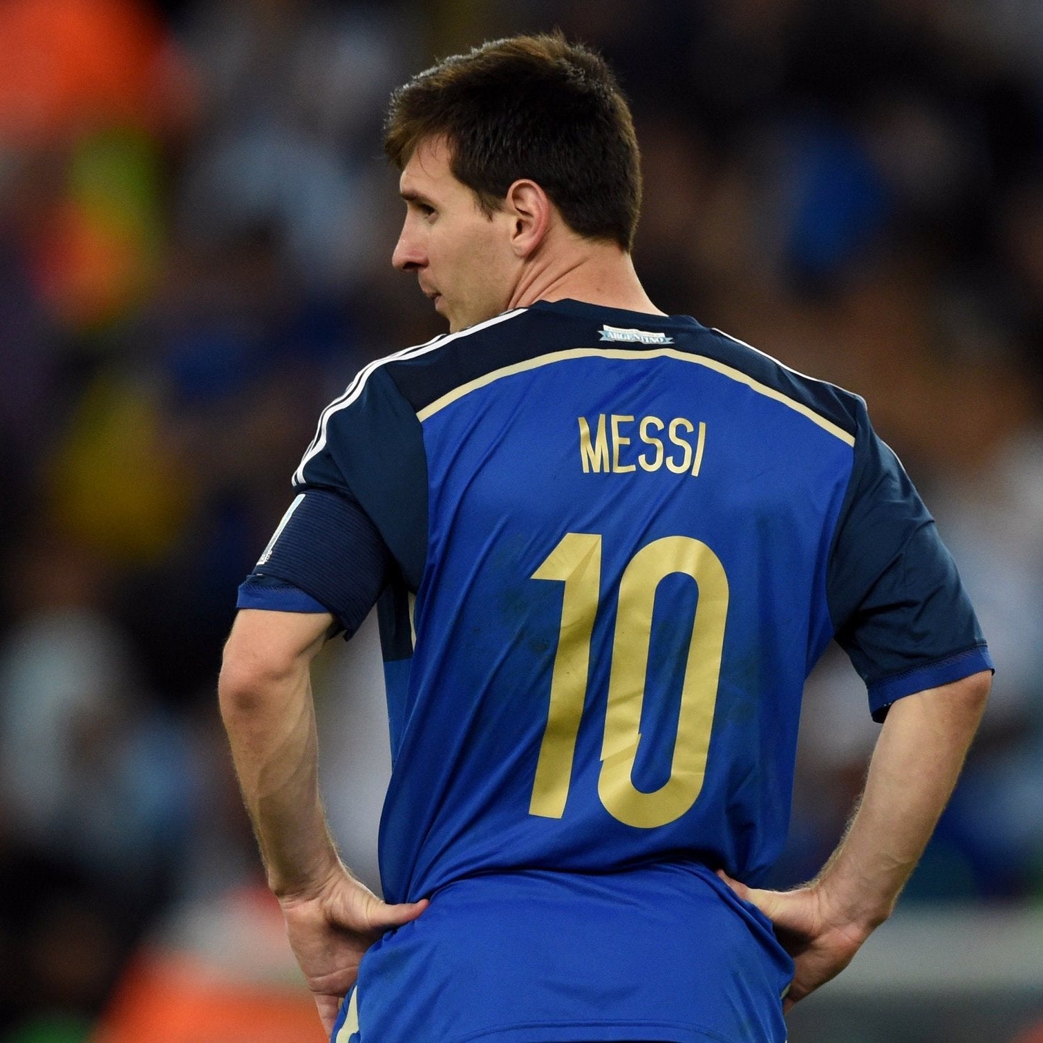 Lionel_Messi_Argentina_finale_Mondiale_2014_con_maglia_away_blu.jpg