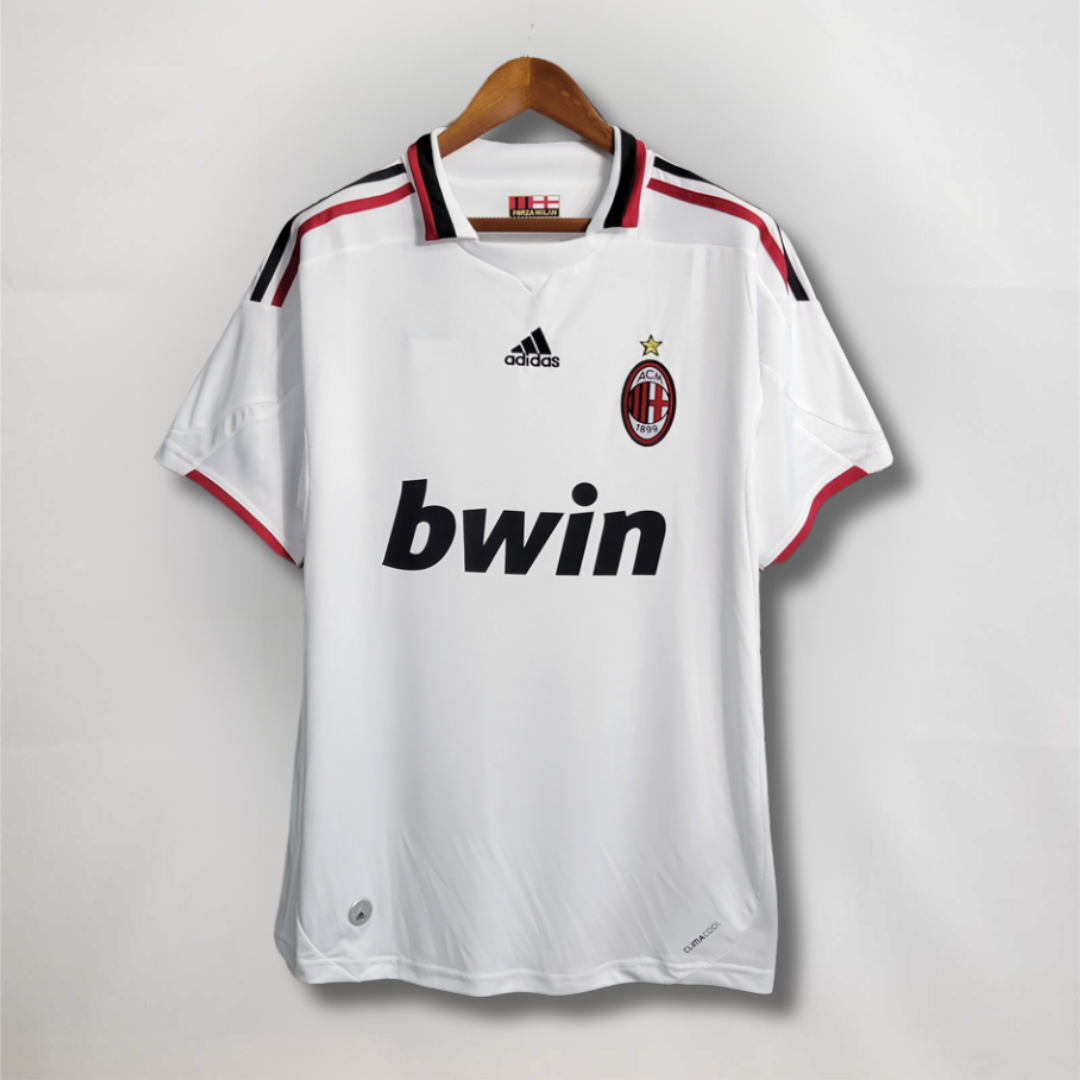 Maglia_AC_Milan_2009_10_away_fronte_bianco_sponsor_Bwin.png