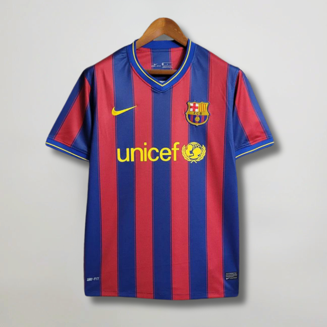 Maglia_Barcellona_2009_10_home_vista_frontale_banda_centrale.png