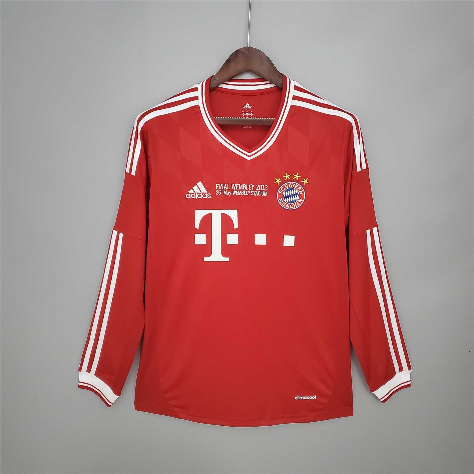 Maglia_Bayern_Monaco_Final_UCL_2013_14_maniche_lunghe_vista_frontale.jpg