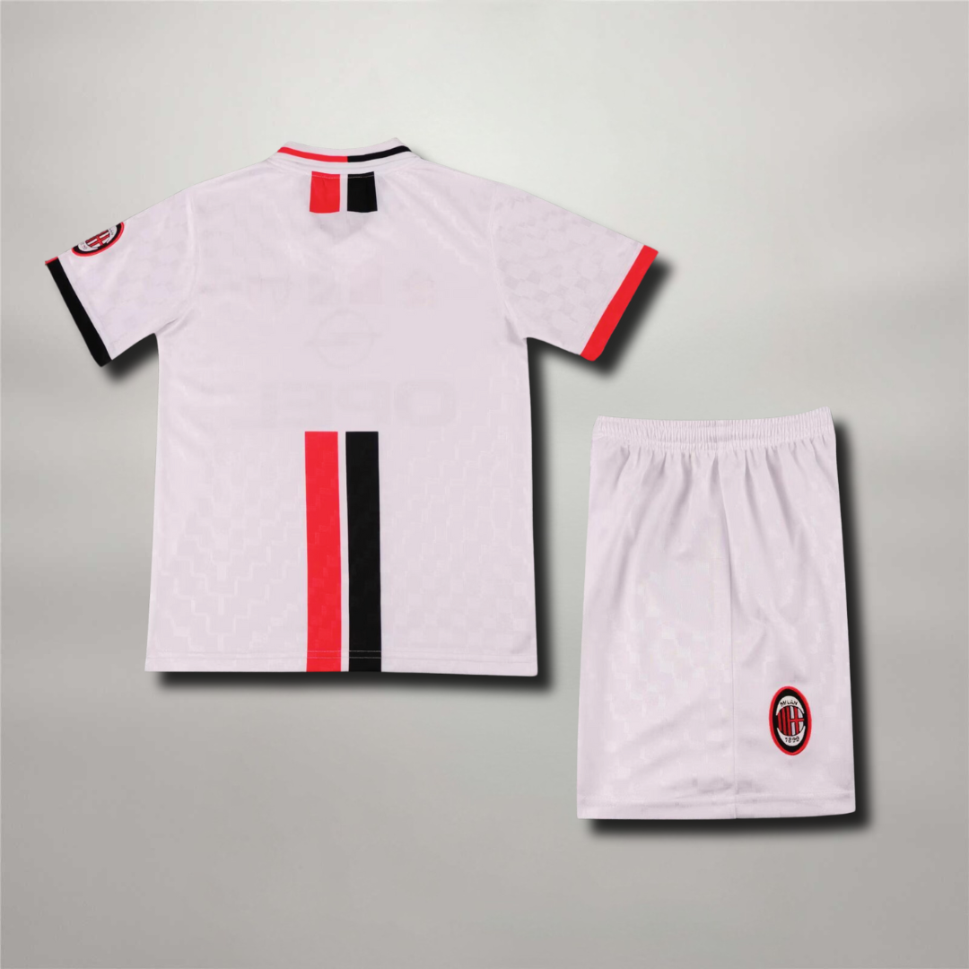 Milan_away_w_96-97_2.png