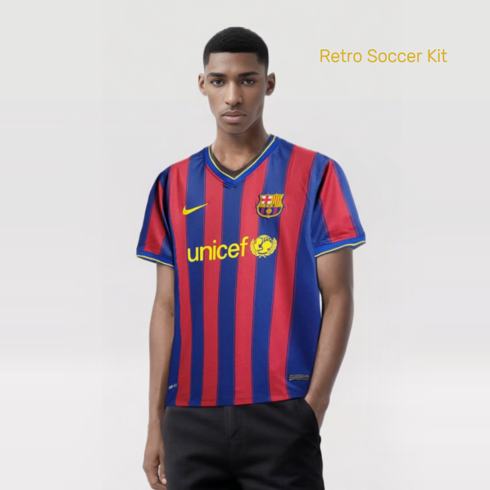 Modello_indossa_maglia_Barcellona_2015_16_home_Messi_design_blaugrana.png