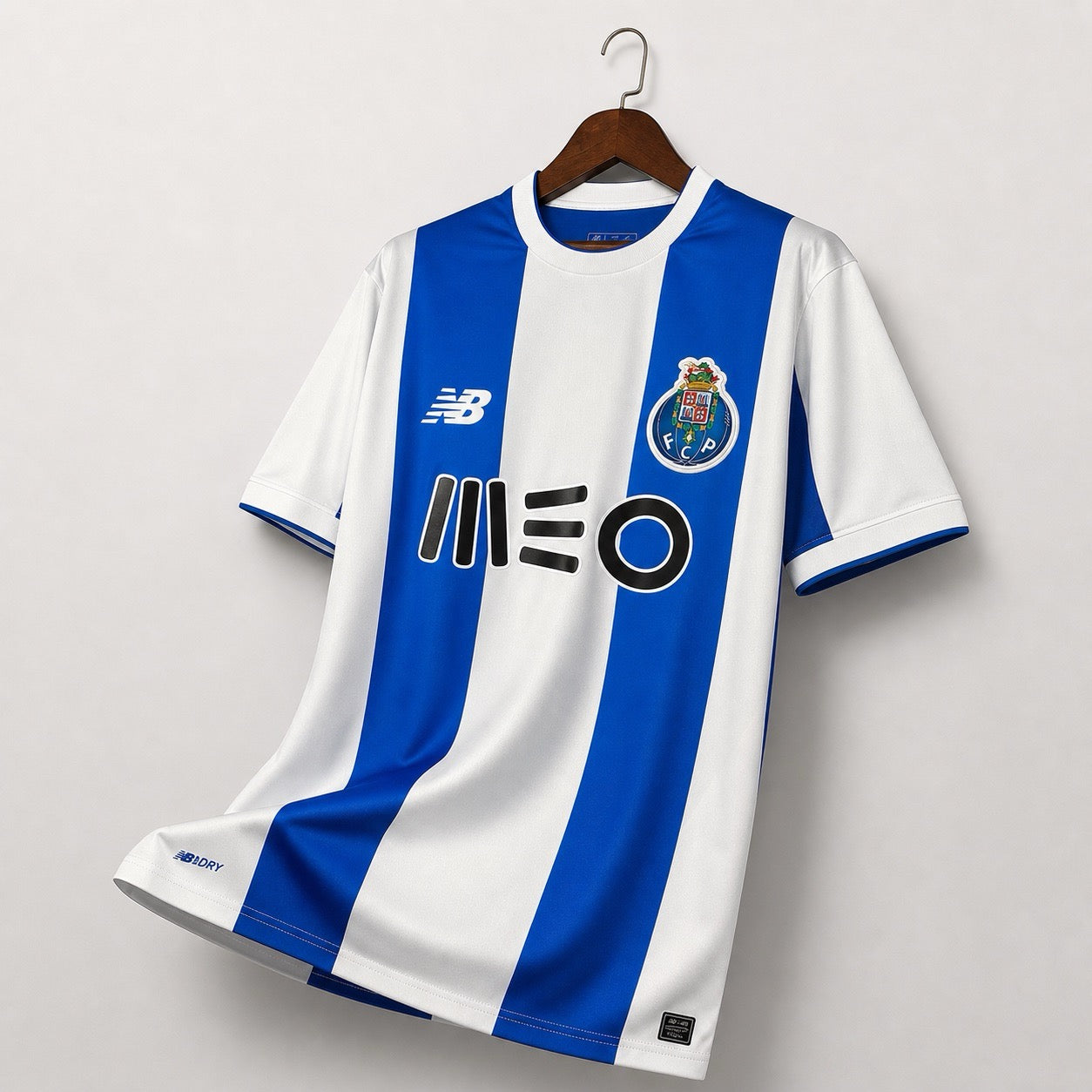 Porto_Fornt_SidesLarge.jpg