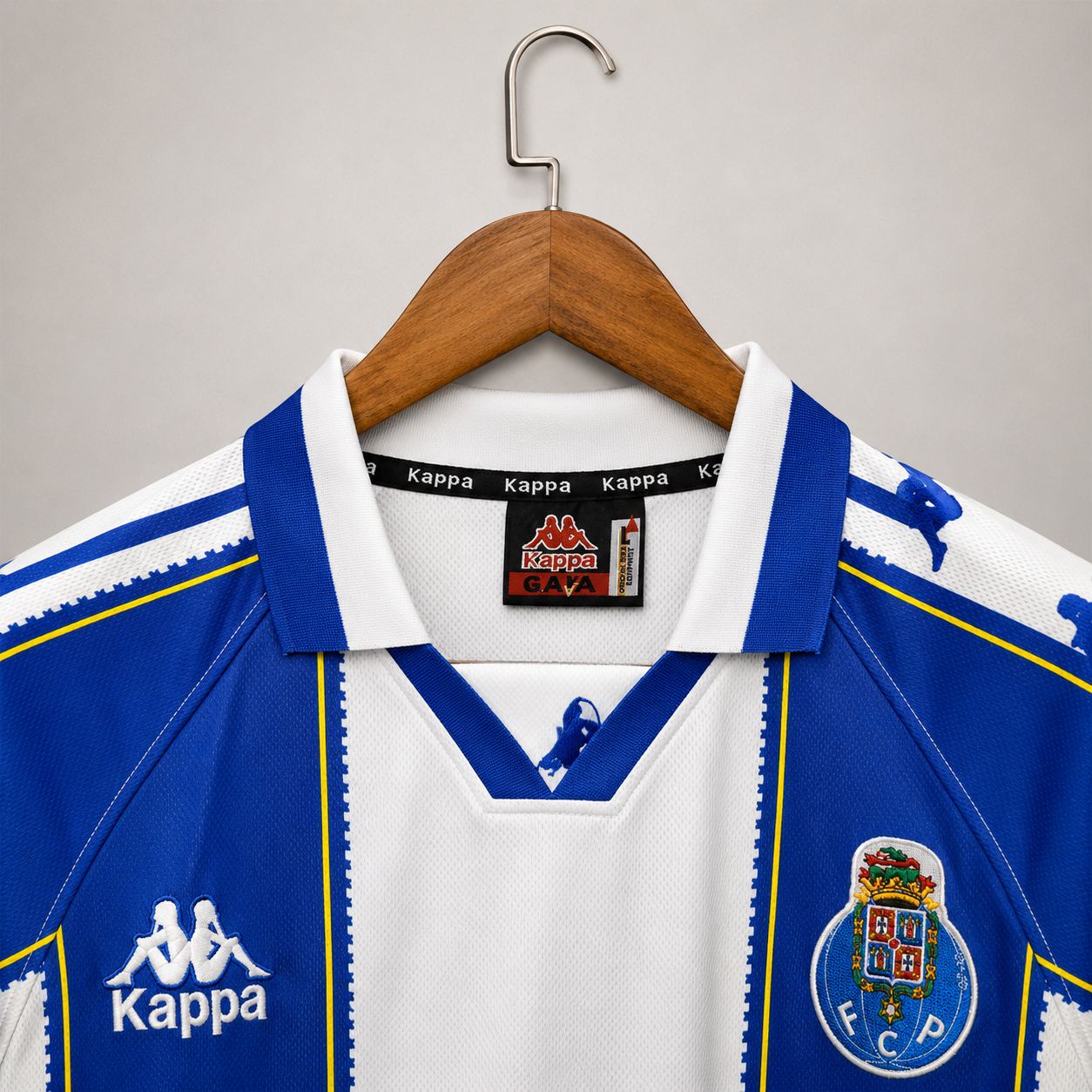 Porto_Zoom_Neck.png