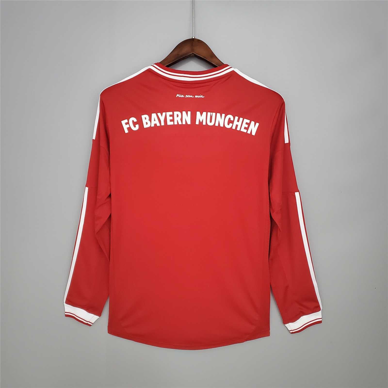 Retro_maglia_Bayern_Monaco_long_sleeve_calcio_europeo.jpg