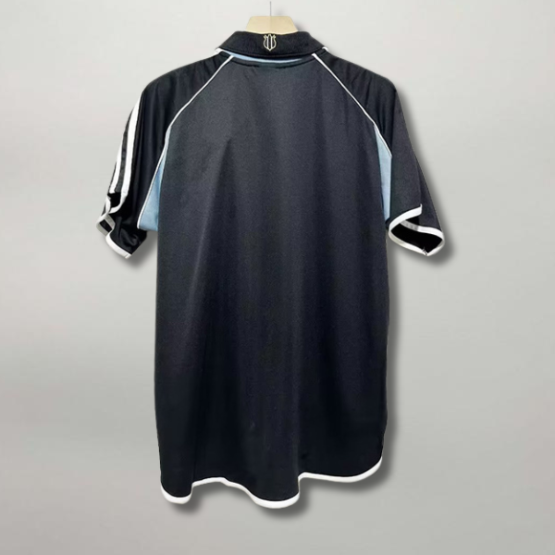 Retro_maglia_Newcastle_2000_01_away.png