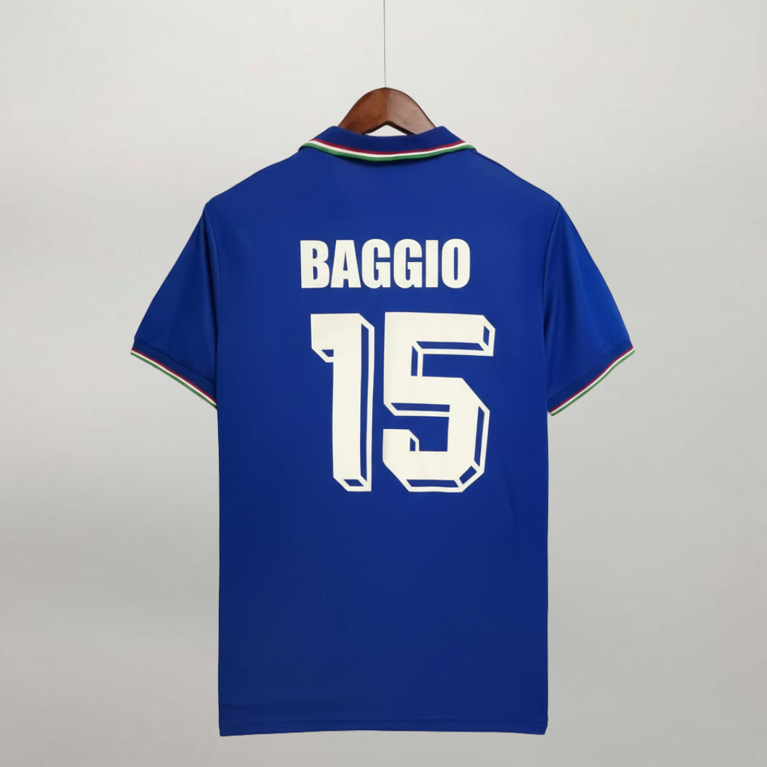 Retro_maglia_azzurra_Italia_1990_Baggio_numero_15_bianco_con_stile_originale.png