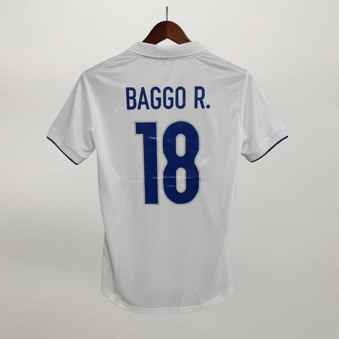 Retro_maglia_bianca_Italia_1998_Baggio_numero_18_con_font_blu_originale.png