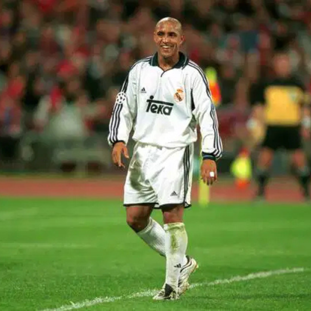 Roberto_Carlos_Real_Madrid_Maglia_Home_200001.png