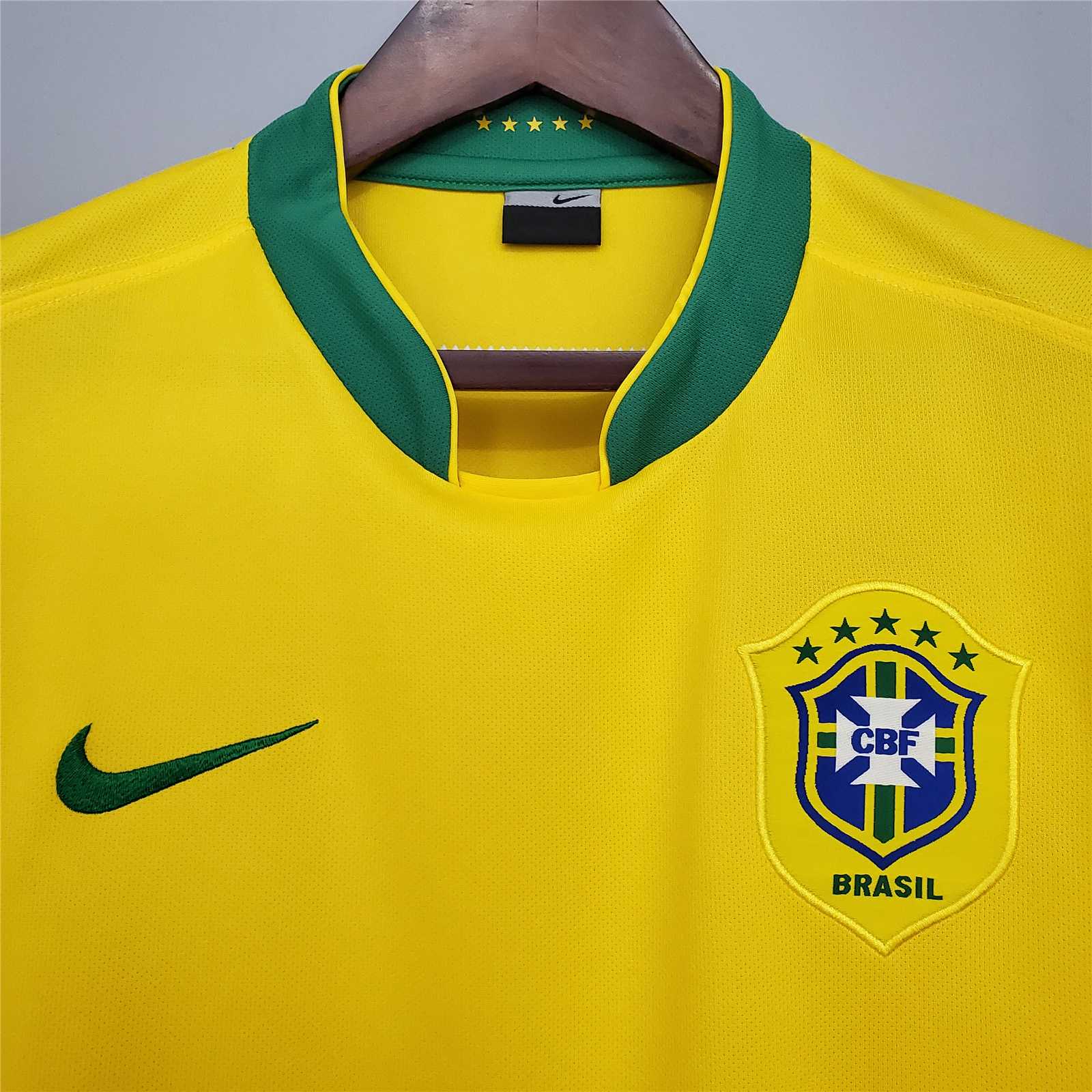 Tessuto_maglia_Brasile_2006_giallo_canarinho.jpg