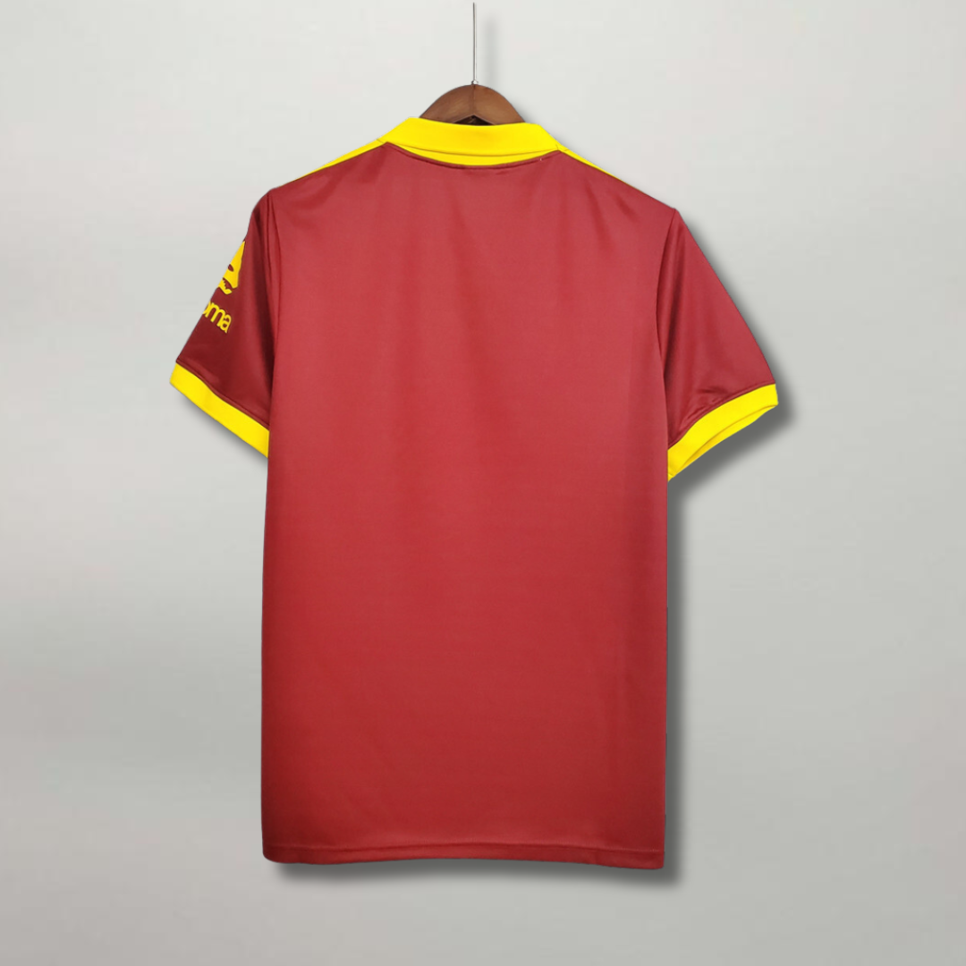 Vista_frontale_maglia_AS_Roma_1991_92.png