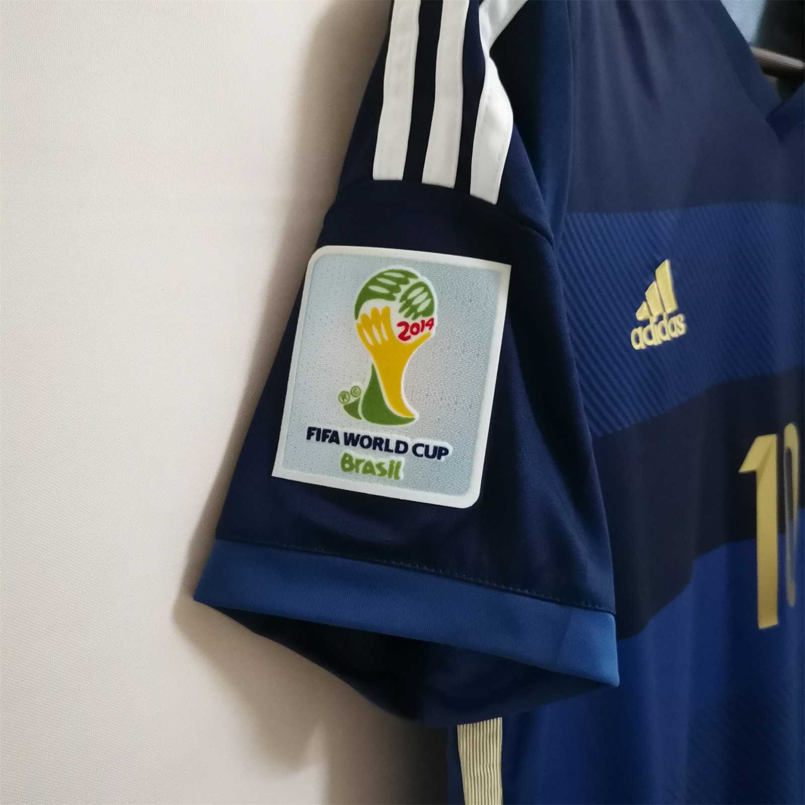 argentina-maglia-away-world-cup-final-2014-113392_0d99f255-14ba-4bec-af83-de92a93a6624.jpg