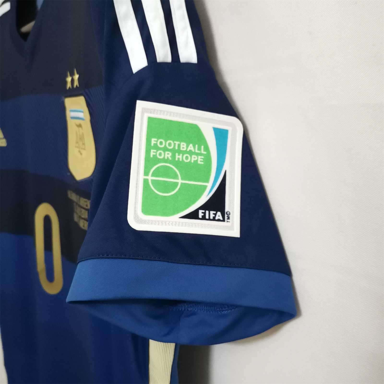 argentina-maglia-away-world-cup-final-2014-563337_123773eb-d09e-4573-a188-6ec4600c53b3.jpg