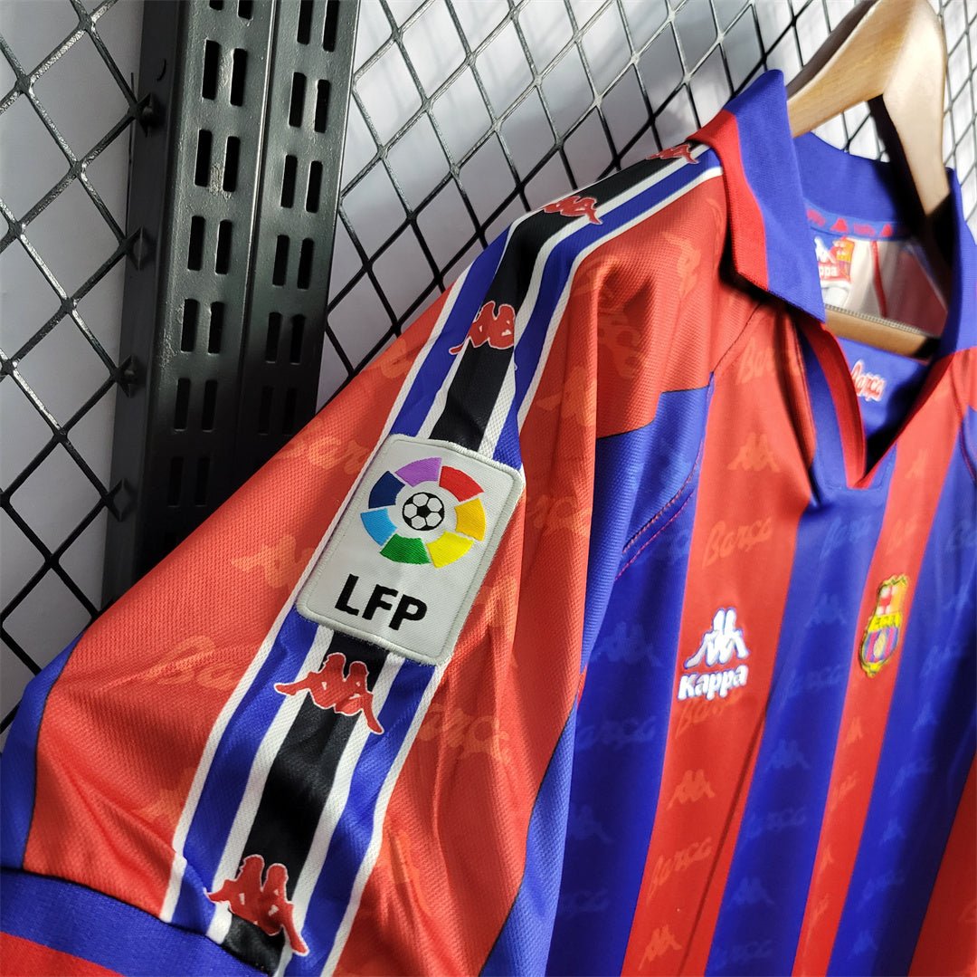 barcellona-maglia-home-19961997-905124.jpg