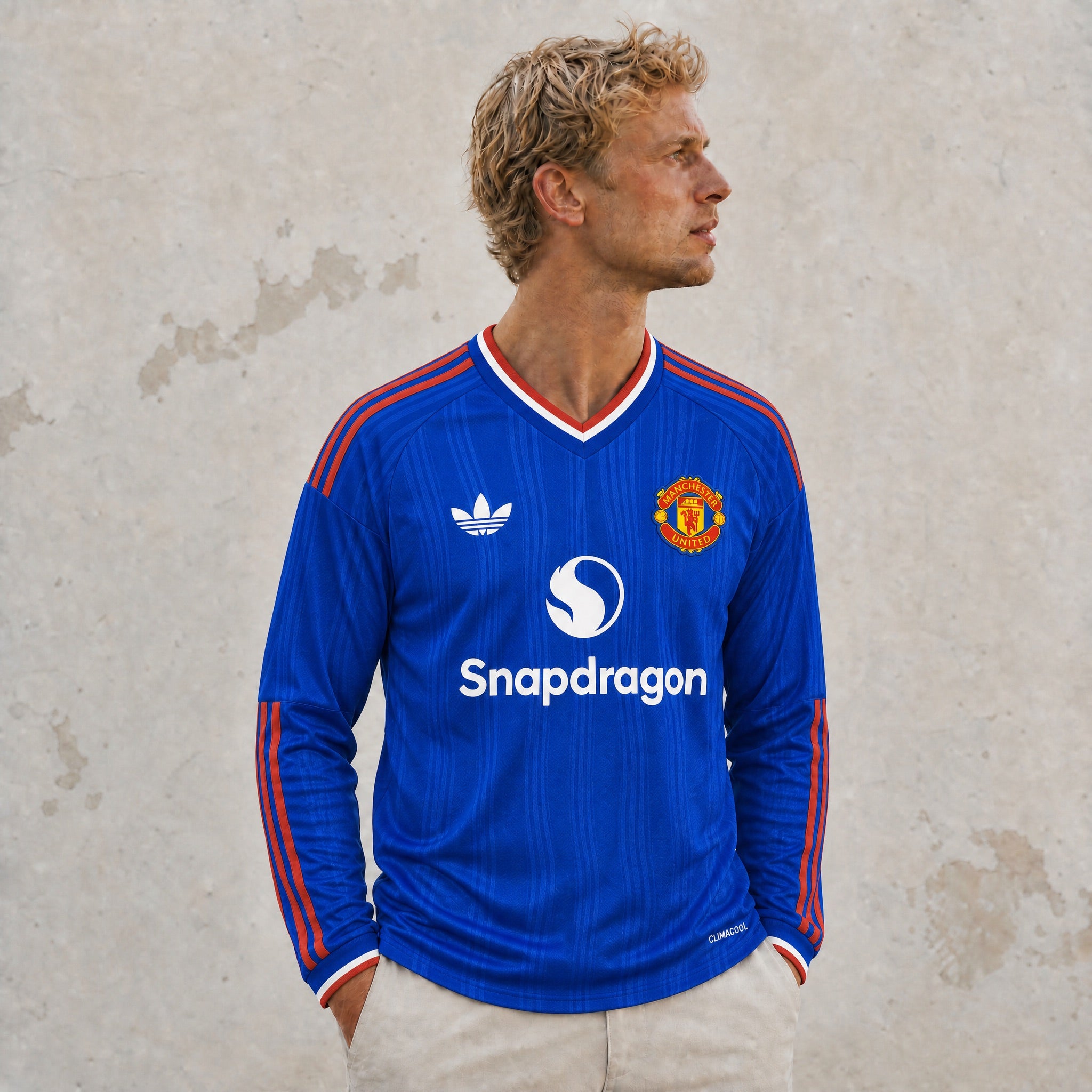 Man.UnitedMagliaAwayLong2026_27mdl.jpg